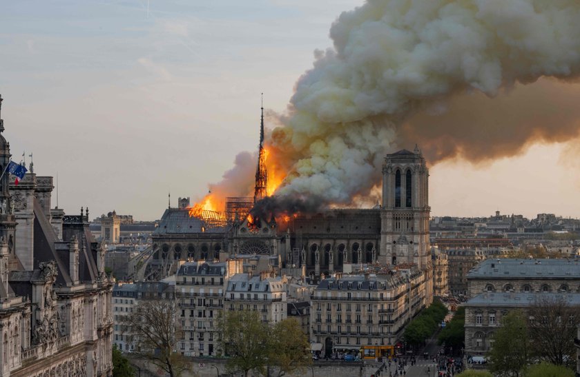 Strażacy z Notre Dame zgwałcili 20-latkę? 