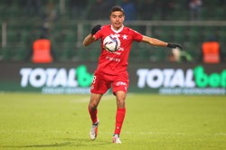 Aschraf El Mahdioui sprzedany. Wisła w jego miejsce kupiła Enisa Fazlagica