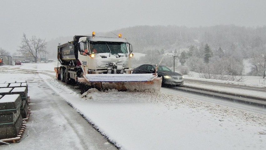 Sneg paralisao zapadnu Srbiju