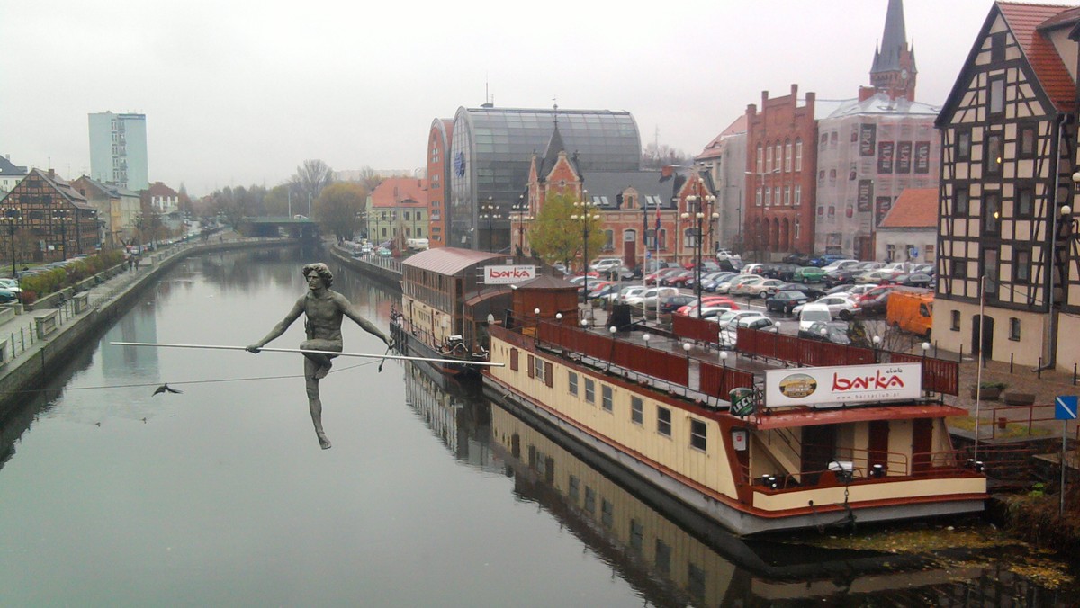 Bydgoszcz jako pierwsze polskie miasto znalazła się w finale RegioStars Awards 2013 - konkursu Komisji Europejskiej. Przedstawiciele miasta w październiku będą prezentować projekt i odpowiadać na pytania ekspertów w Brukseli - informuje Radio PiK.