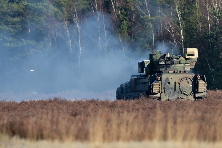 Wspólne szkolenie polskich i amerykańskich żołnierzy na poligonie pancernym w Świętoszowie  <br><br> fot. (mr) PAP/Maciej Kulczyński