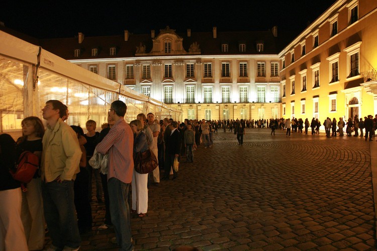 Kolejki nie odstraszały chętnych