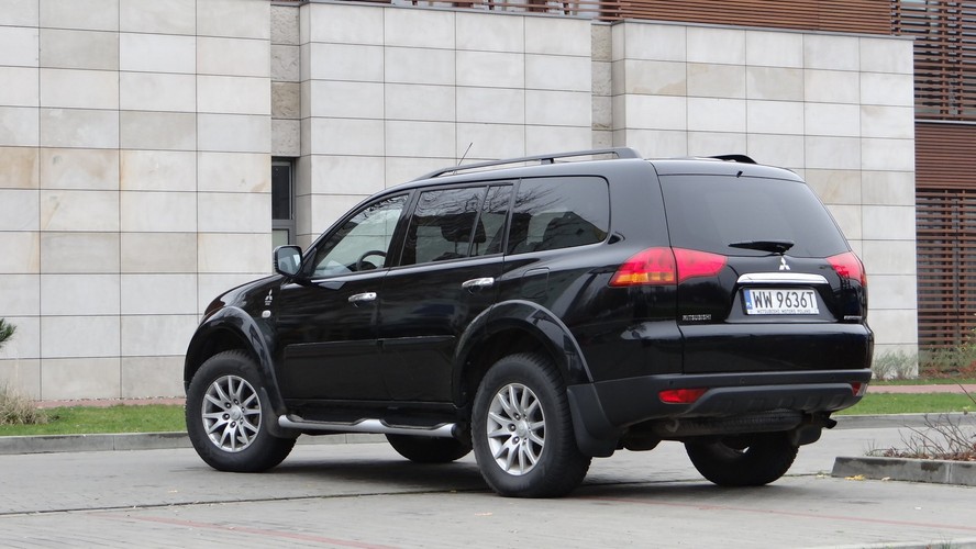 Mitsubishi pajero sport