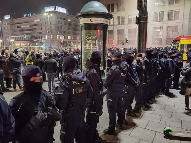 RPO pyta stołeczną policję o działania wobec posłanek podczas środowych protestów