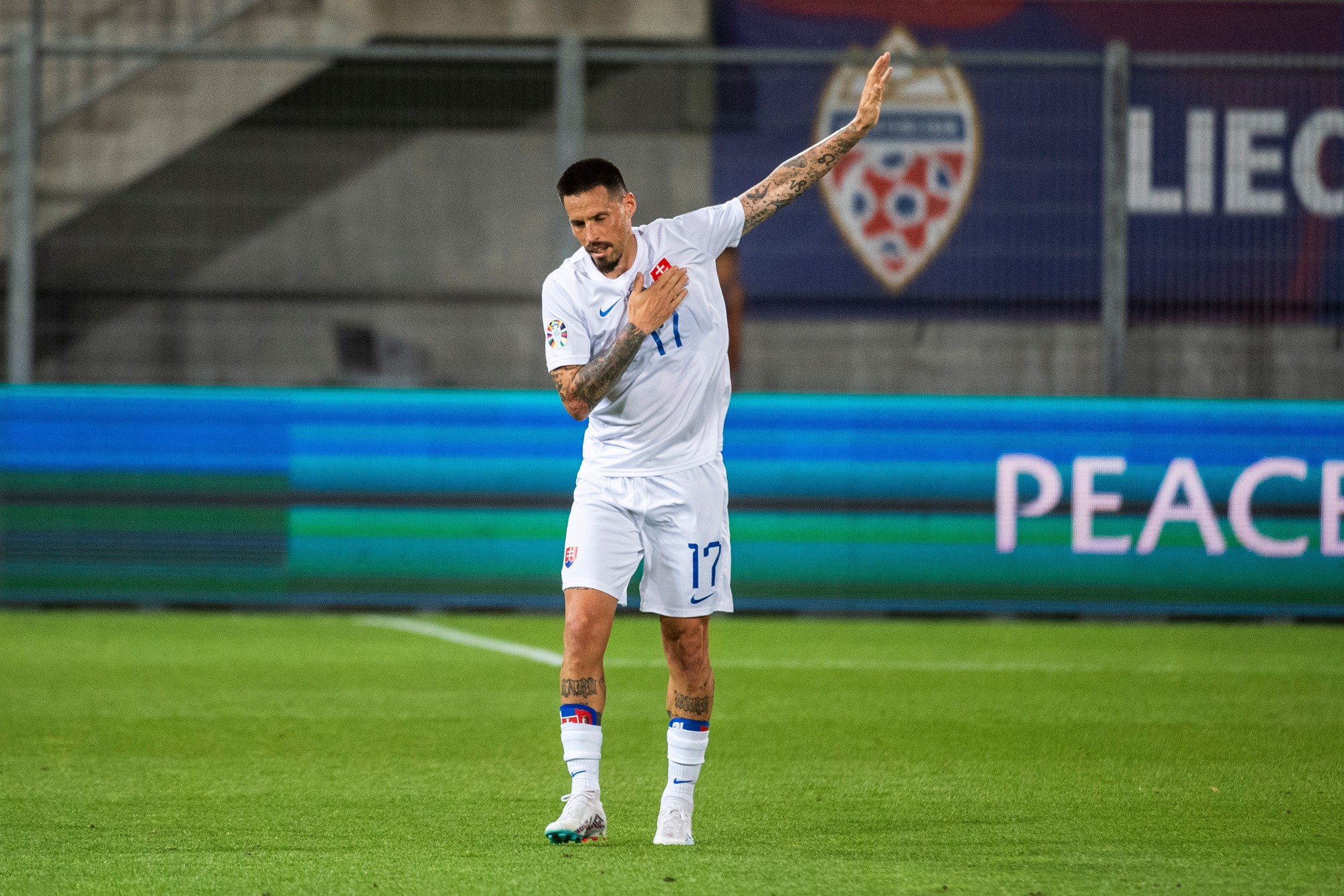 Marek Hamšík (Slovensko) sa lúči s divákmi.