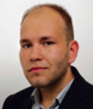 Słowik: Cienka czerwona linia