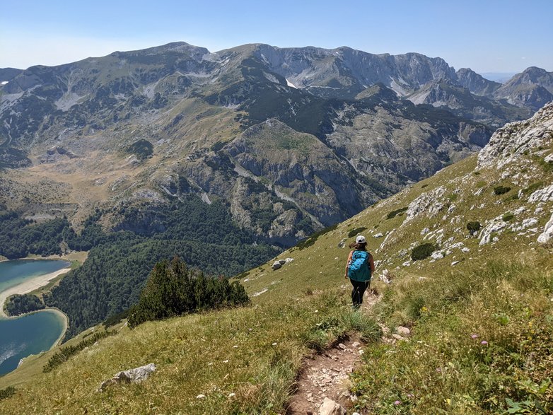 Strome zejście nad Trnovacko jezero