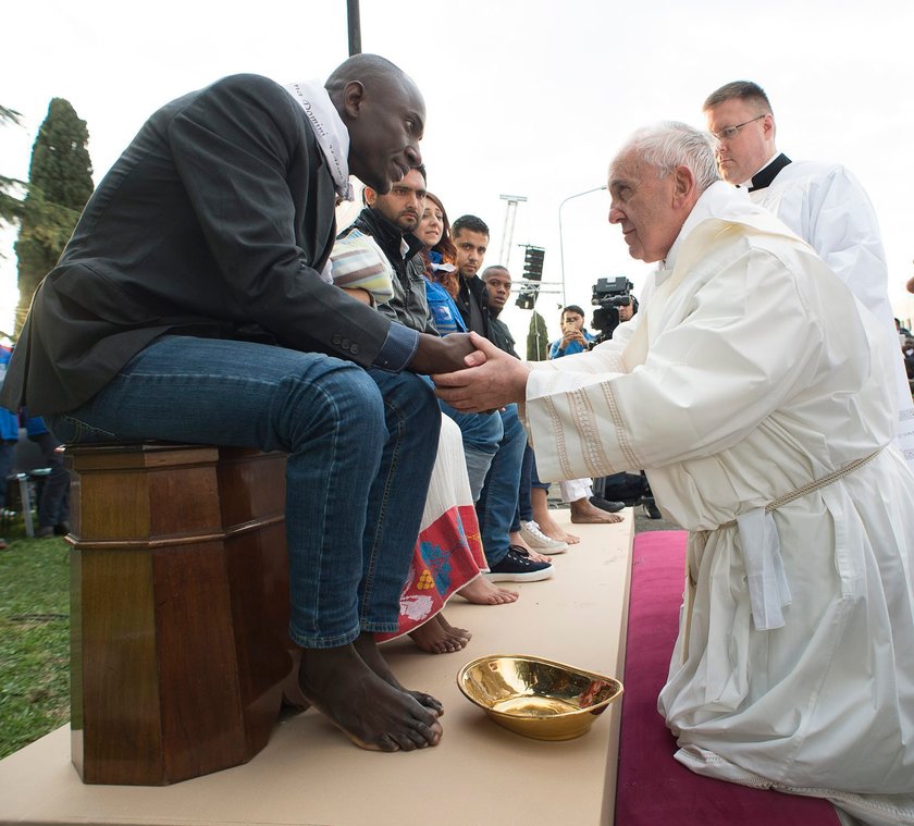 Papież Franciszek odprawił w Wielki Czwartek mszę Wieczerzy Pańskiej