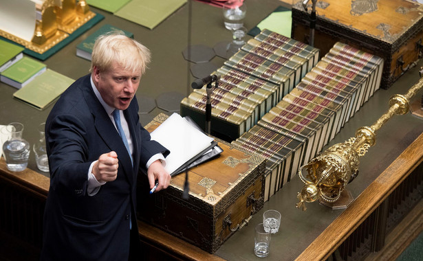 Brytyjski premier Boris Johnson jest gotowy na podjęcie batalii prawnej o to, by mógł doprowadzić do wyjścia Wielkiej Brytanii z Unii Europejskiej 31 października bez umowy - pisze w poniedziałek dziennik "Daily Telegraph".