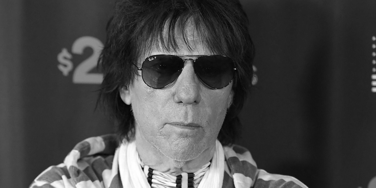 Jeff Beck nie żyje. Był jednym z najlepszych gitarzystów na świecie.