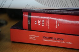 Wniosek o uchylenie immunitetu europosłowi PiS. Chodzi o Ryszarda Cz.