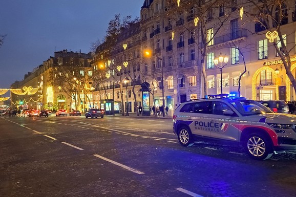 SRBIN KAMIONOM POKOSIO ŽENU NA PEŠAČKOM Vukao je nekoliko metara, a kada je izašao iz kabine zatekao JEZIV prizor: Evo na koliko je osuđen u Francuskoj
