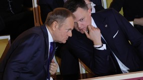 Burza wokół Szymona Hołowni. Donald Tusk reaguje: Zadałem mu pytanie