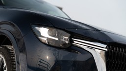 tak mazda kradnie show. diesel ma 6 cylindrów i spala 5,3 l/100 km. ce