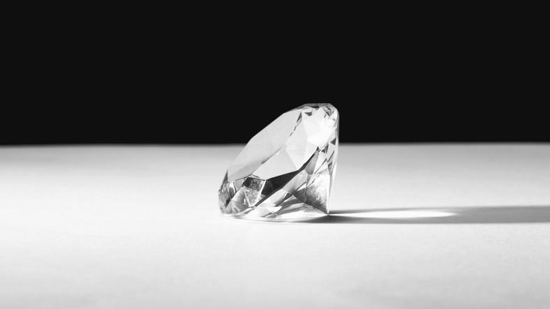 Brutális, mennyit ér! Így néz ki a világ ötödik legnagyobb csiszolatlan  gyémántja – fotó - Blikk