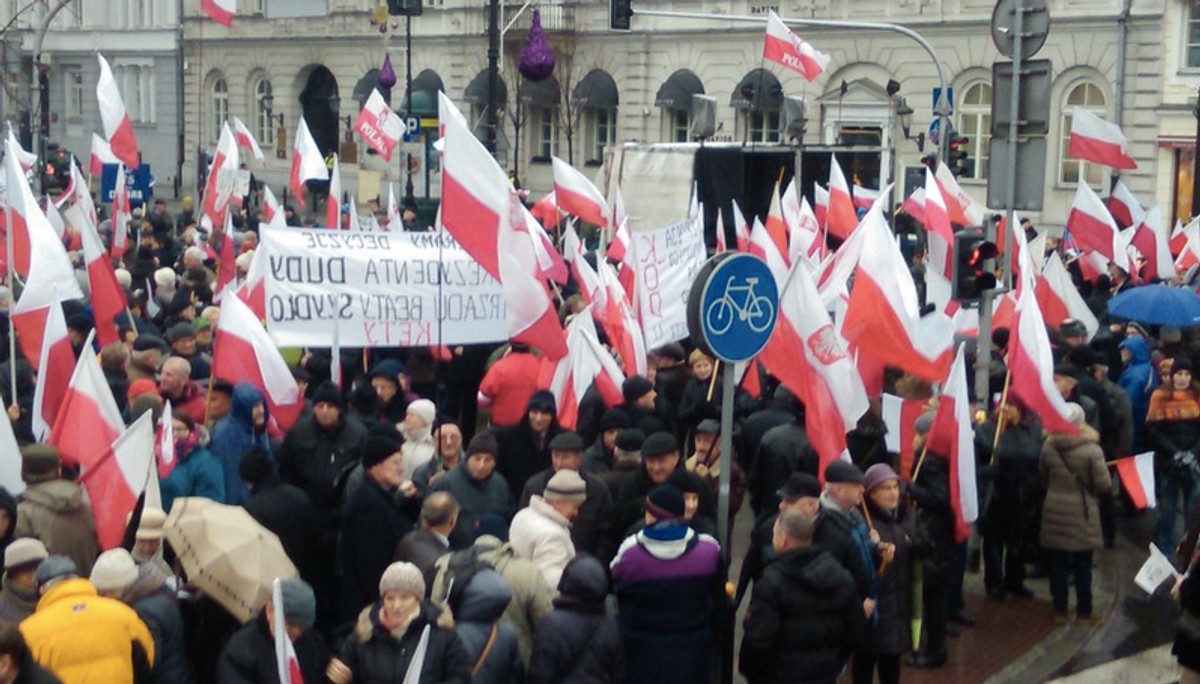 Uczestnicy marszu "Wolności i Solidarności"