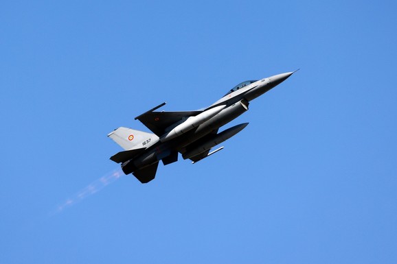 SRUŠIO SE UKRAJINSKI F-16! Izvršavao zadatak na prvoj liniji fronta, a onda je krenula drama u vazduhu: Evo šta je sa pilotom