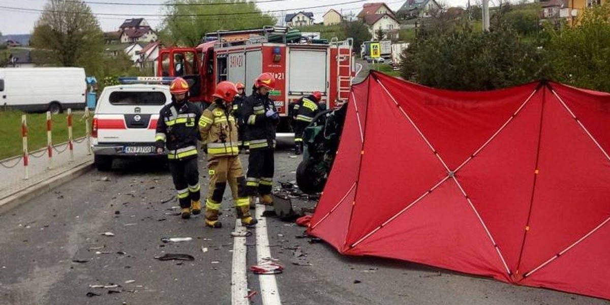 Makabryczny wypadek pod Limanową. Kierowca nie miał szans