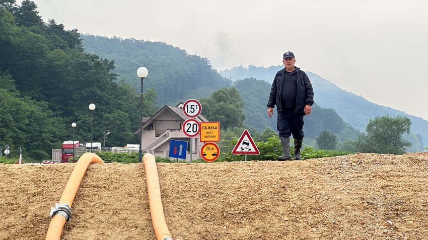 Vodena bujica u Dljinu uništila sve prilazne puteve