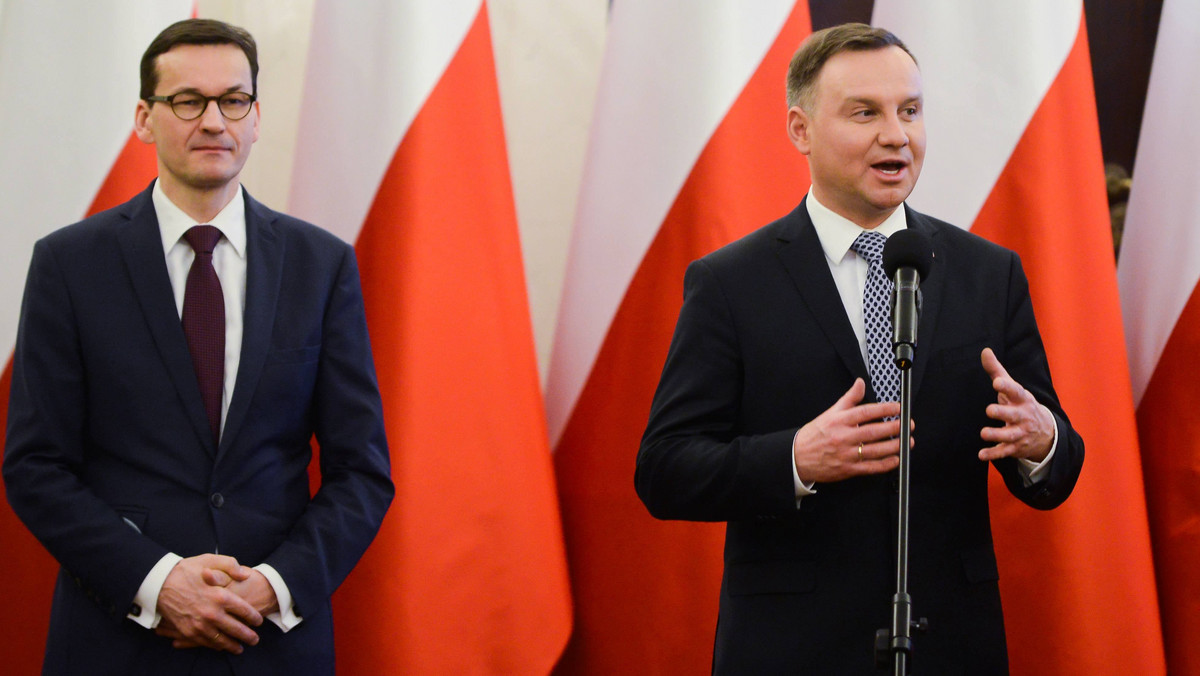 Nie sposób już ukrywać, że polityka zagraniczna PiS jest katastrofalnie zła, nieprofesjonalna i zwyczajnie szkodliwa. Nieudany reset z Białorusią, coraz gorsze relacje z Ukrainą, brak postępów w relacjach z Litwą, kłótnie z Niemcami i Francją, zbędne konflikty z Brukselą — to ledwie początek całego katalogu. Teraz nadszedł czas sporu z USA.