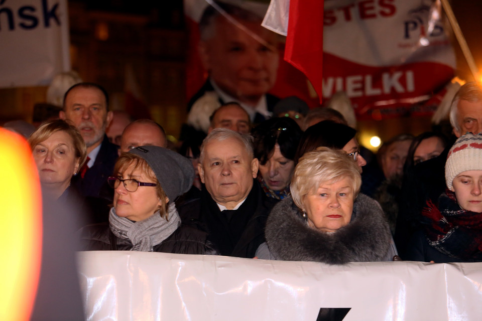 Obchody miesięcznicy smoleńskiej w Warszawie