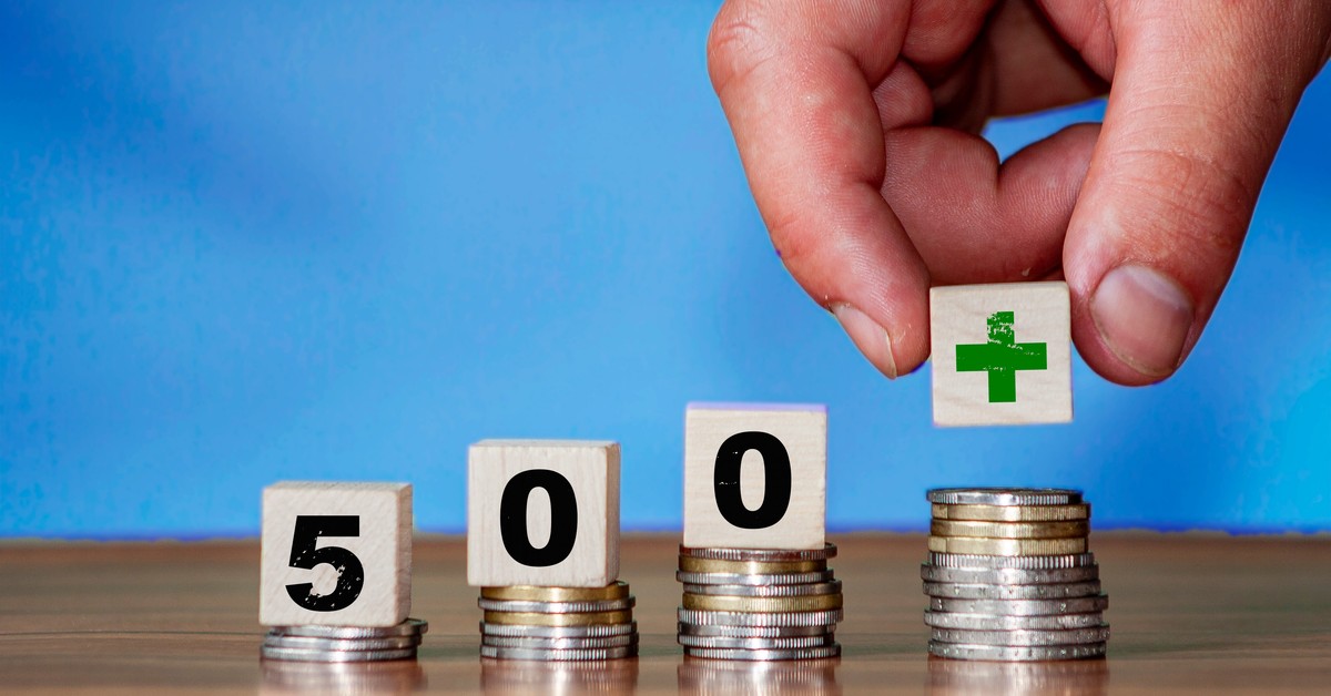 Świadczenie pielęgnacyjne a 500 plus. Co wybrać, by nie stracić