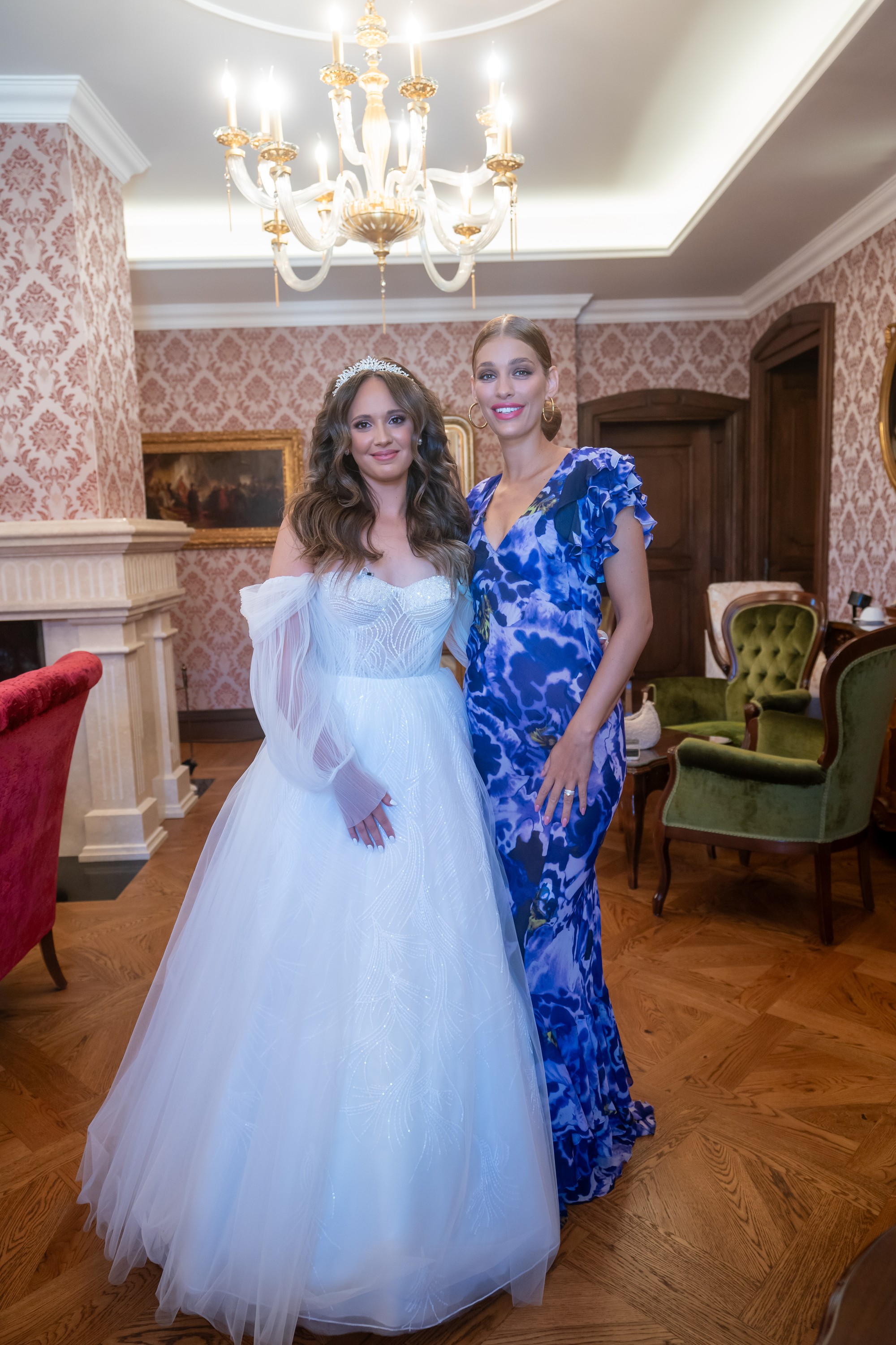 Jasmina Alagič a nevesta Sára v šou Vezmeš si ma?