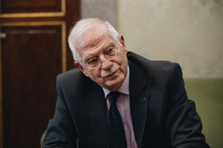 Borrell: Możliwe są modyfikacje zasad wydawania wiz obywatelom Rosji