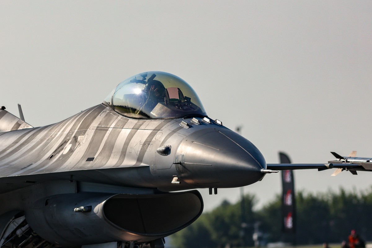 Wojsko odpowiada na krytykę pokazów lotniczych