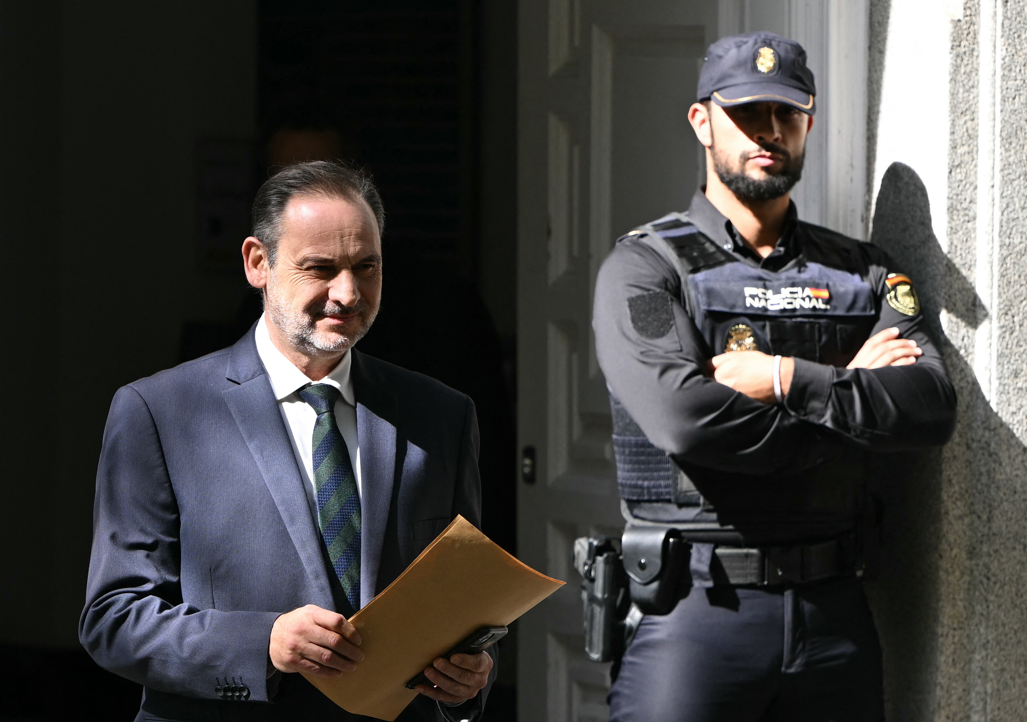 A días de la vista: Ábalos pierde su abogado por no pagar la defensa