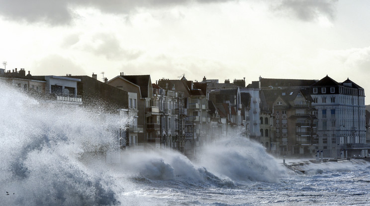 Halálos áldozata is voltl a viharnak /Foto: AFP