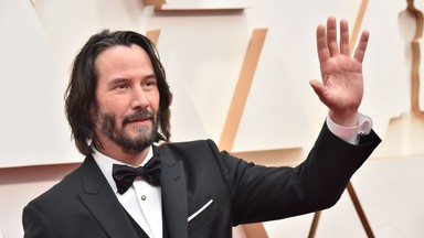 "Neo, John Wick i Johnny Silverhand wspierają Ukrainę". Zdjęcie Keanu Reevesa podbija internet