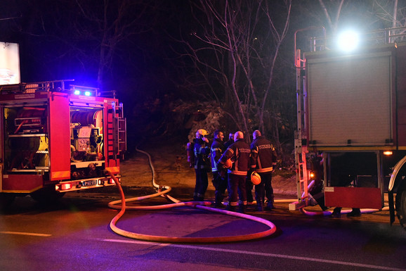 POŽAR U CENTRU LESKOVCA Vatra izbila u nekadašnjem restoranu: Policija otkrila uzrok