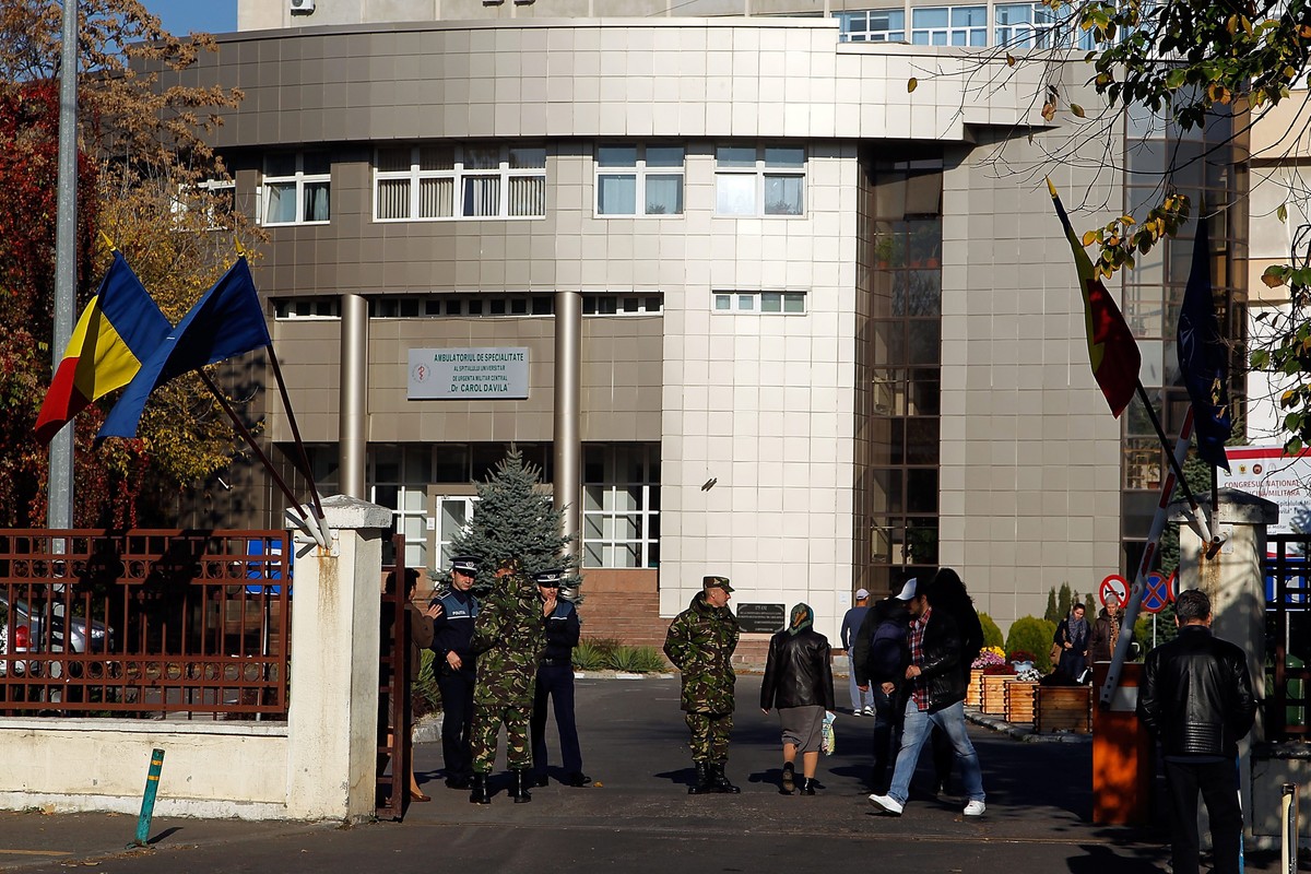 Wojskowy szpital, w którym przebywają ofiary pożaru w klubie