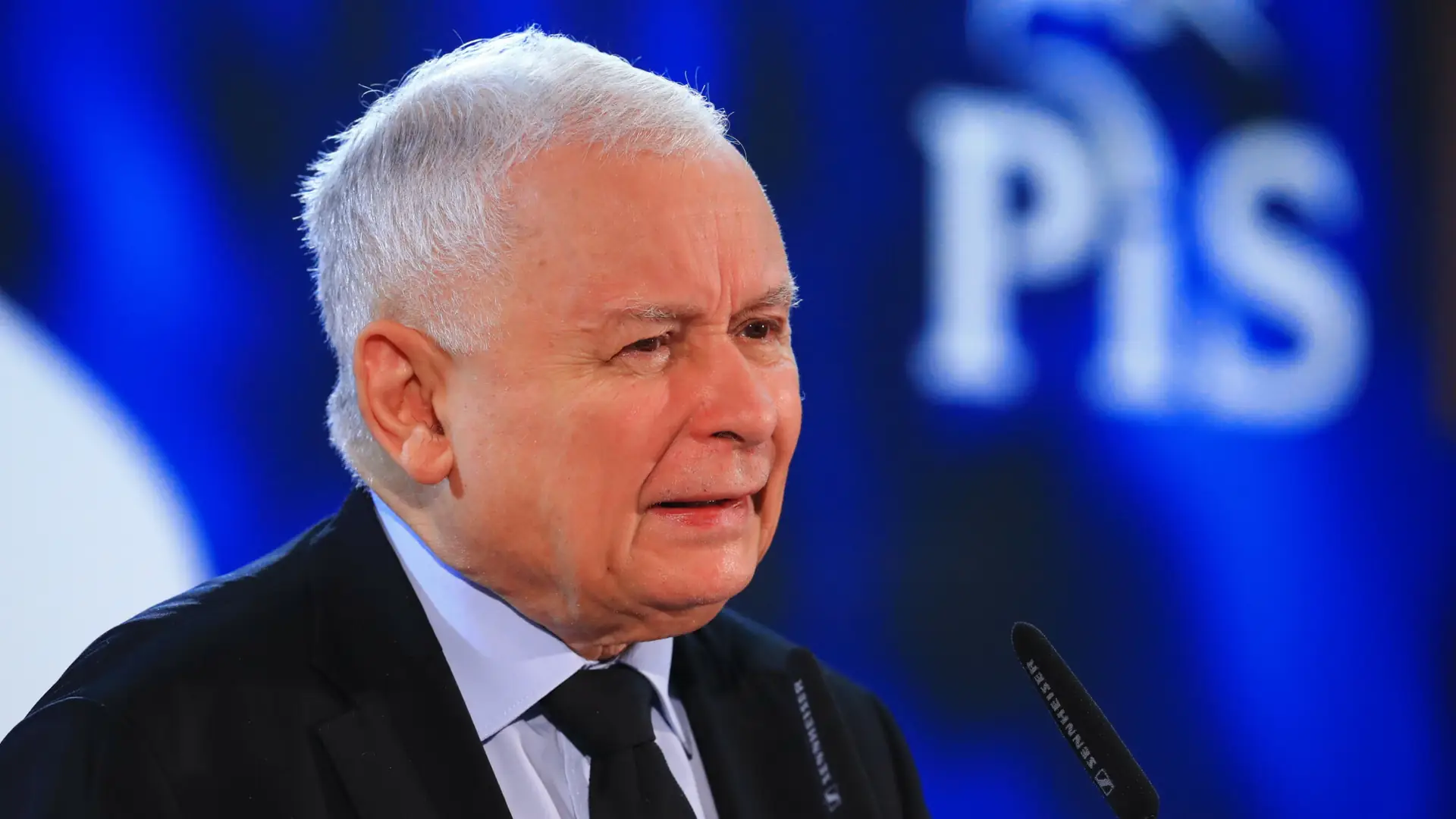 "Mody mijają, a naród trwa". Jarosław Kaczyński znowu uderza w osoby transpłciowe 