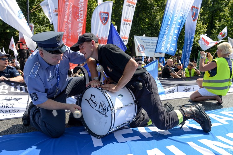 Protest służb mundurowych