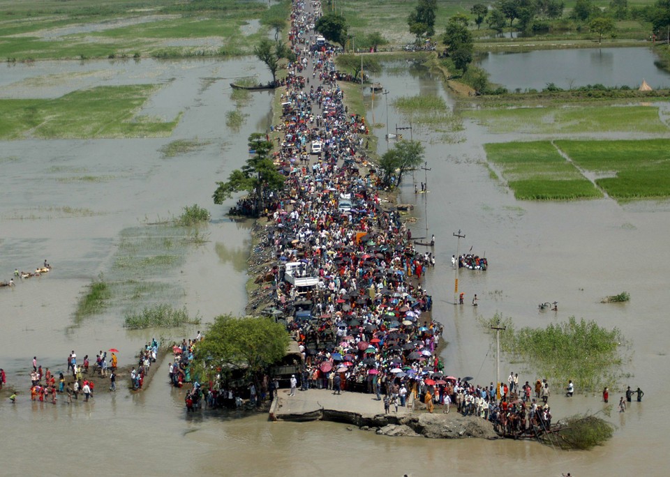 NEPAL POWÓDŹ