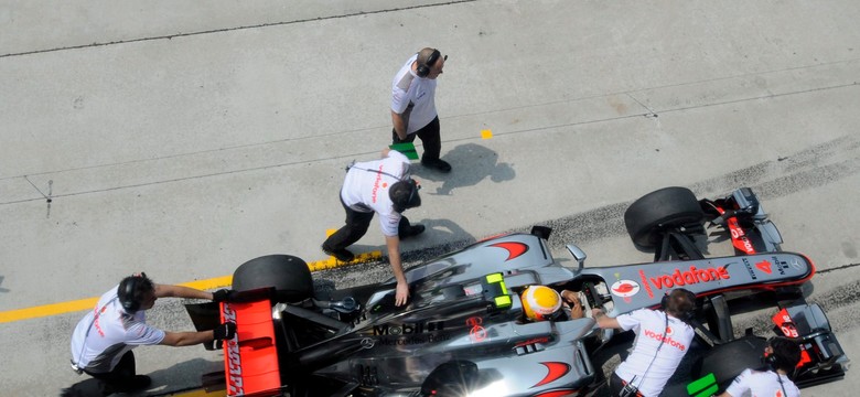 Hamilton szybki jak błyskawica. Wygrał oba treningi w Malezji
