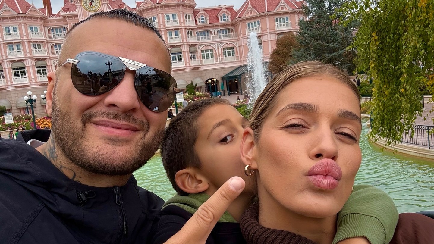 Jasmina Alagič s manželom Rytmusom a ich synom Sanelom.