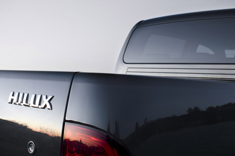 Toyota Hilux: restyling pickupa na nowy rok modelowy