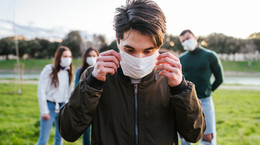 Trzy proste czynności mogą powstrzymać pandemię COVID-19. Badania potwierdzają