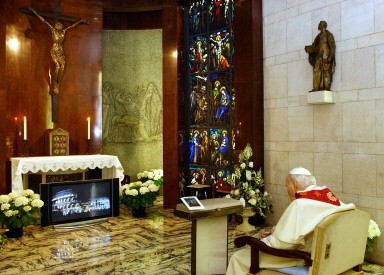 VATICAN-POPE-VIA CRUCIS