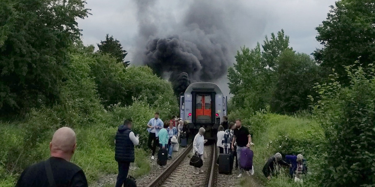 Płonie lokomotywa pociągu relacji Szczecin-Lublin.