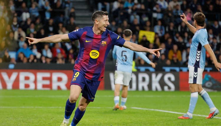 Powrót króla Roberta! Lewandowski strzelił hat-tricka dla Barcelony