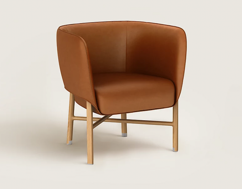 Ledersessel «Cabriolet Les Nécessaires d'Hermès» mit Holzbeinen von Hermès Maison für 11200 Franken.