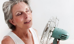 Uderzenia gorąca nie muszą oznaczać menopauzy. Sprawdź, ich przyczynę