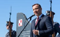 Odsłonięto pomnik gen. pil. Andrzeja Błasika. 'Zginął, służąc Rzeczypospolitej'