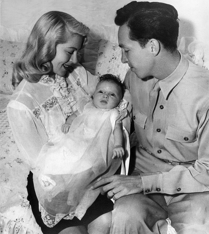 Lana Turner z córeczką Cheryl Crane i mężem Stephenem Crane'em