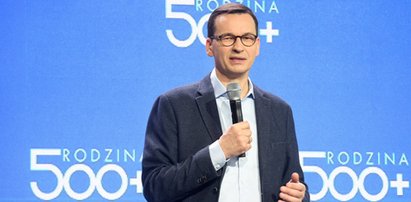 "Rząd zawiesi 500 plus od 1 stycznia 2021". Ministerstwo wydało corrigendę