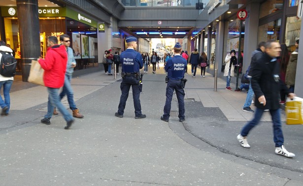 W Brukseli odkryto kolejną kryjówkę zamachowców z Paryża